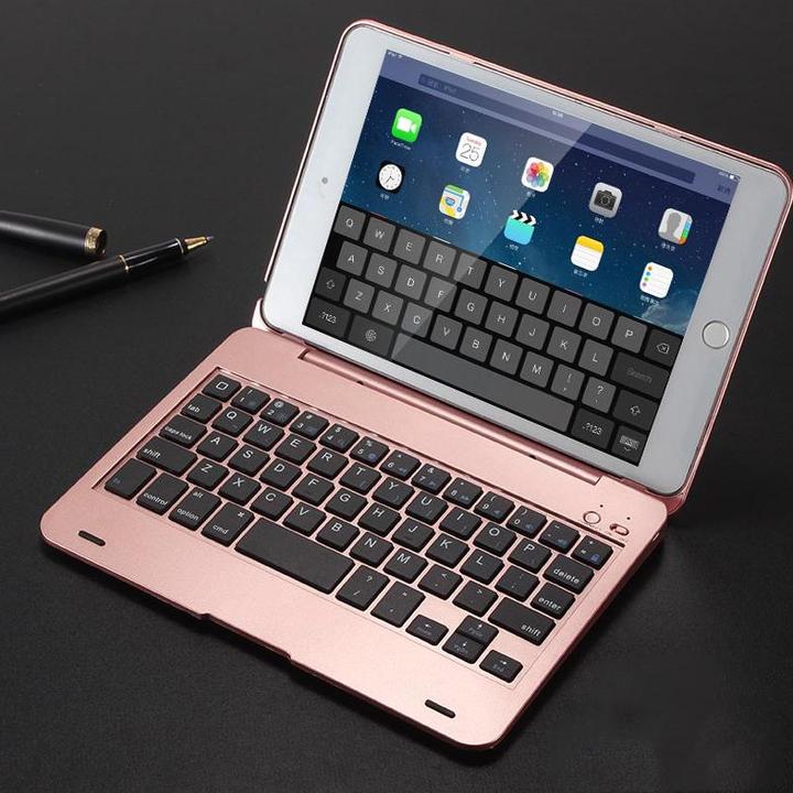 attached Bluetooth keyboard